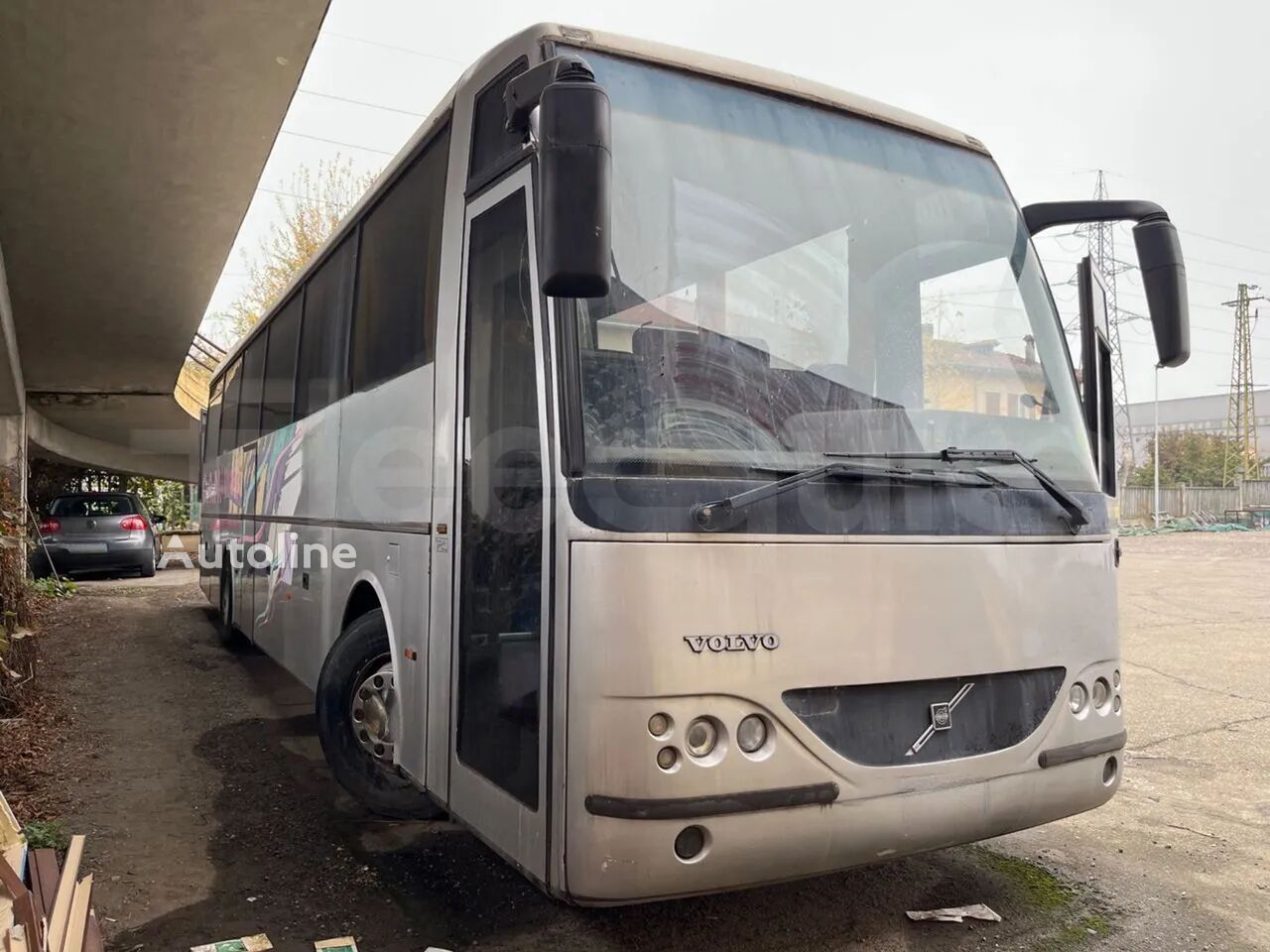 Volvo Barbi Genesis coach bus - Autoline
