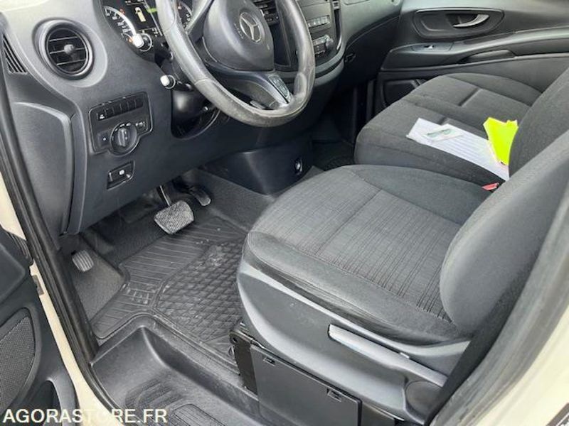 2015 Mercedes-Benz Vito-47730554