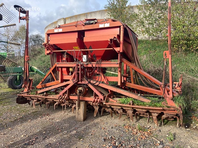 Kuhn Kreiselegge HRB 450 + Venta AL *Scheibenschar* sembradora combinada