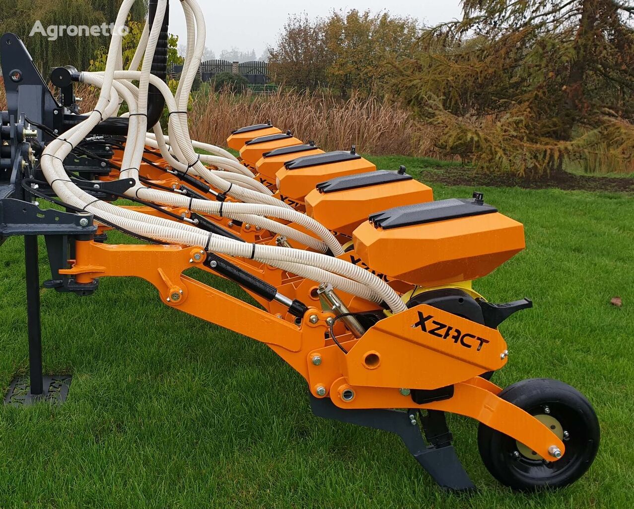 new Mzuri Xzact combine seed drill