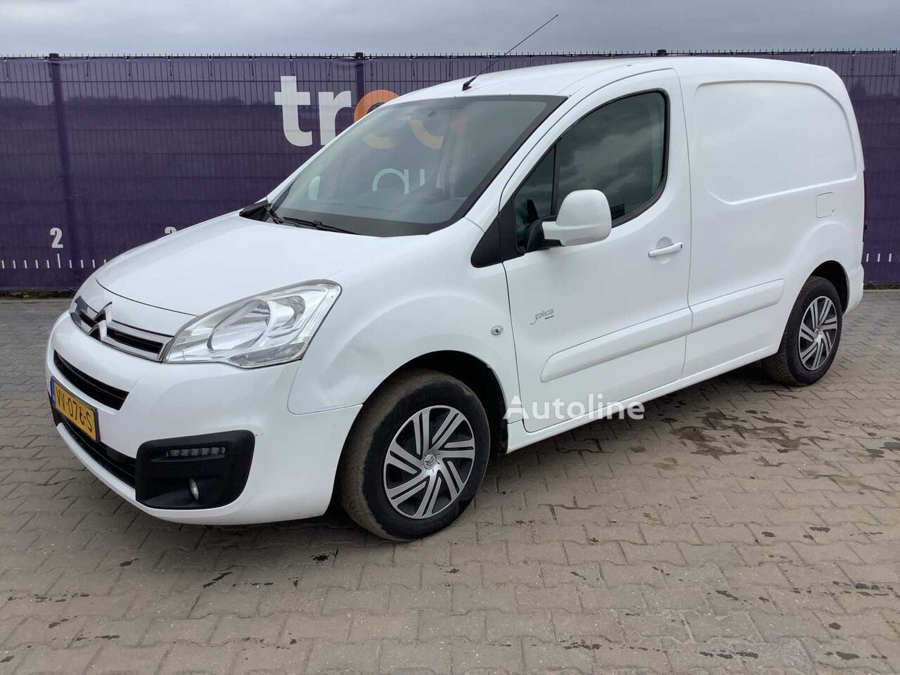 Citroen Berlingo 1.6 BlueHDI 100 Club box truck < 3.5t for sale | Autoline NG Citroen Berlingo 1.6 BlueHDI 100 Club box truck < 3.5t - Autoline