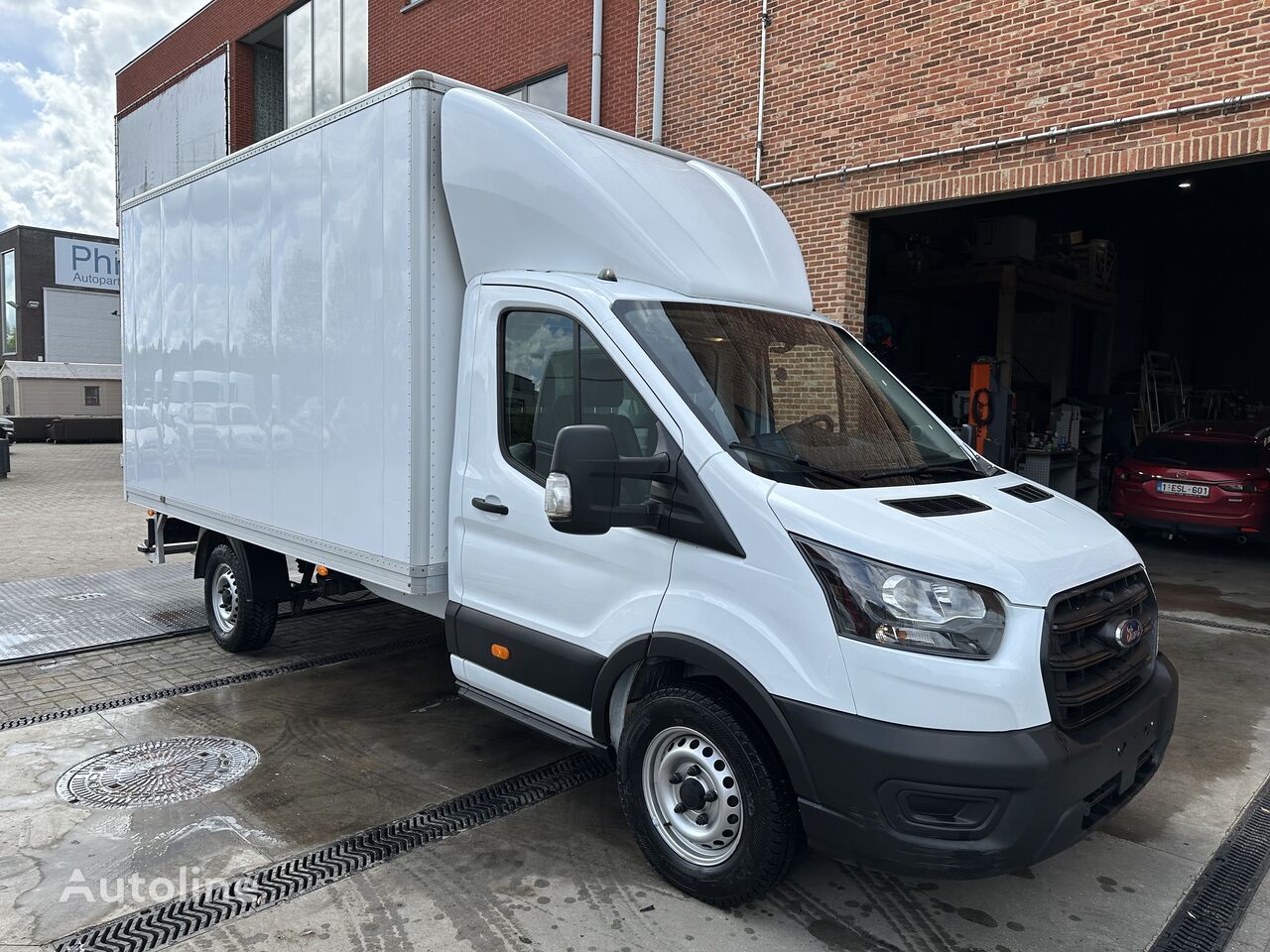 skriňové auto < 3.5t Ford transit 2.0tdci 130pk bakwagen met deuren