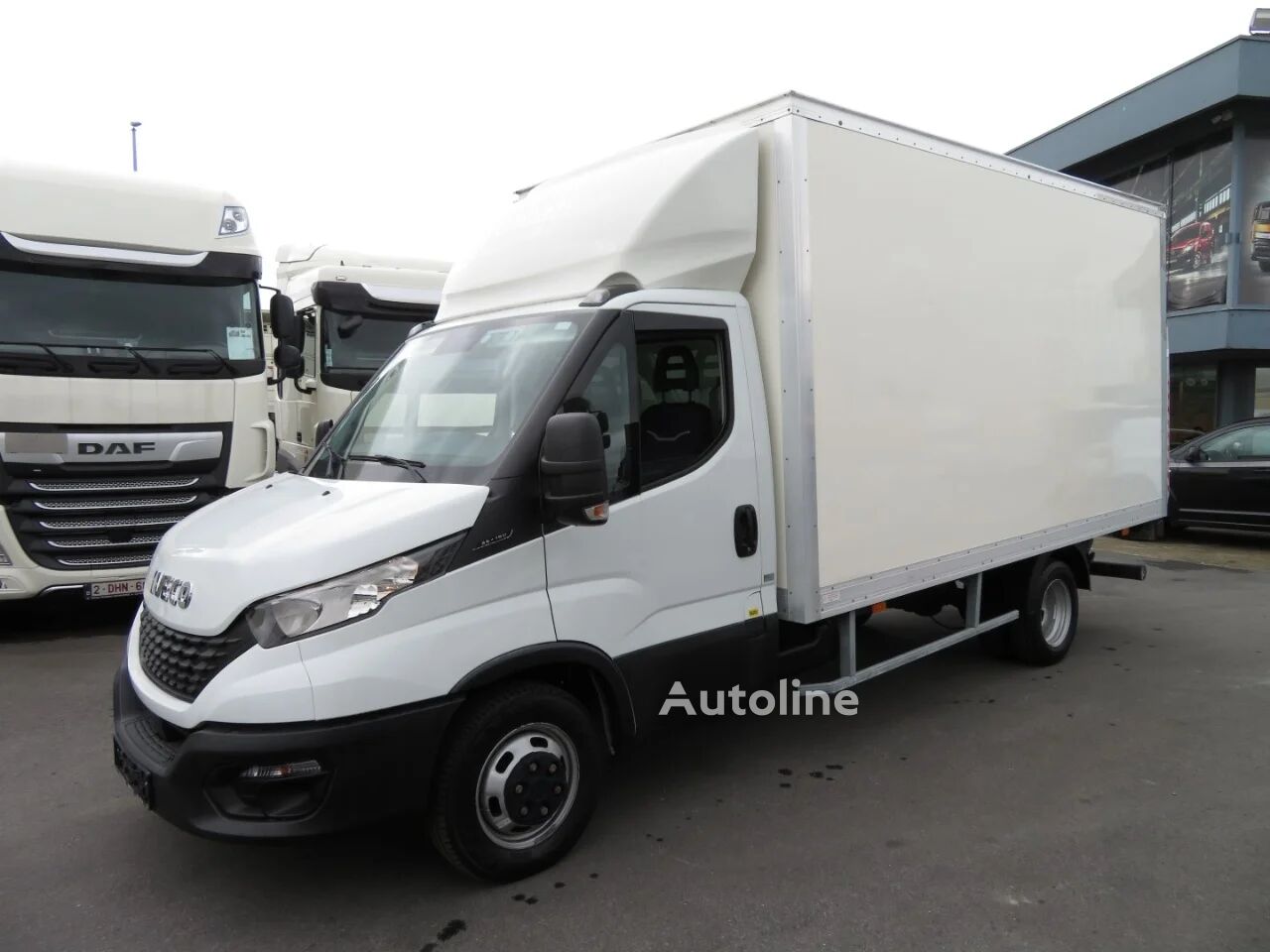 IVECO DAILY 35 C 16 , DIFFERENT LOCATION : TRUCK TRADING BRABANT Koffer-LKW < 3.5t