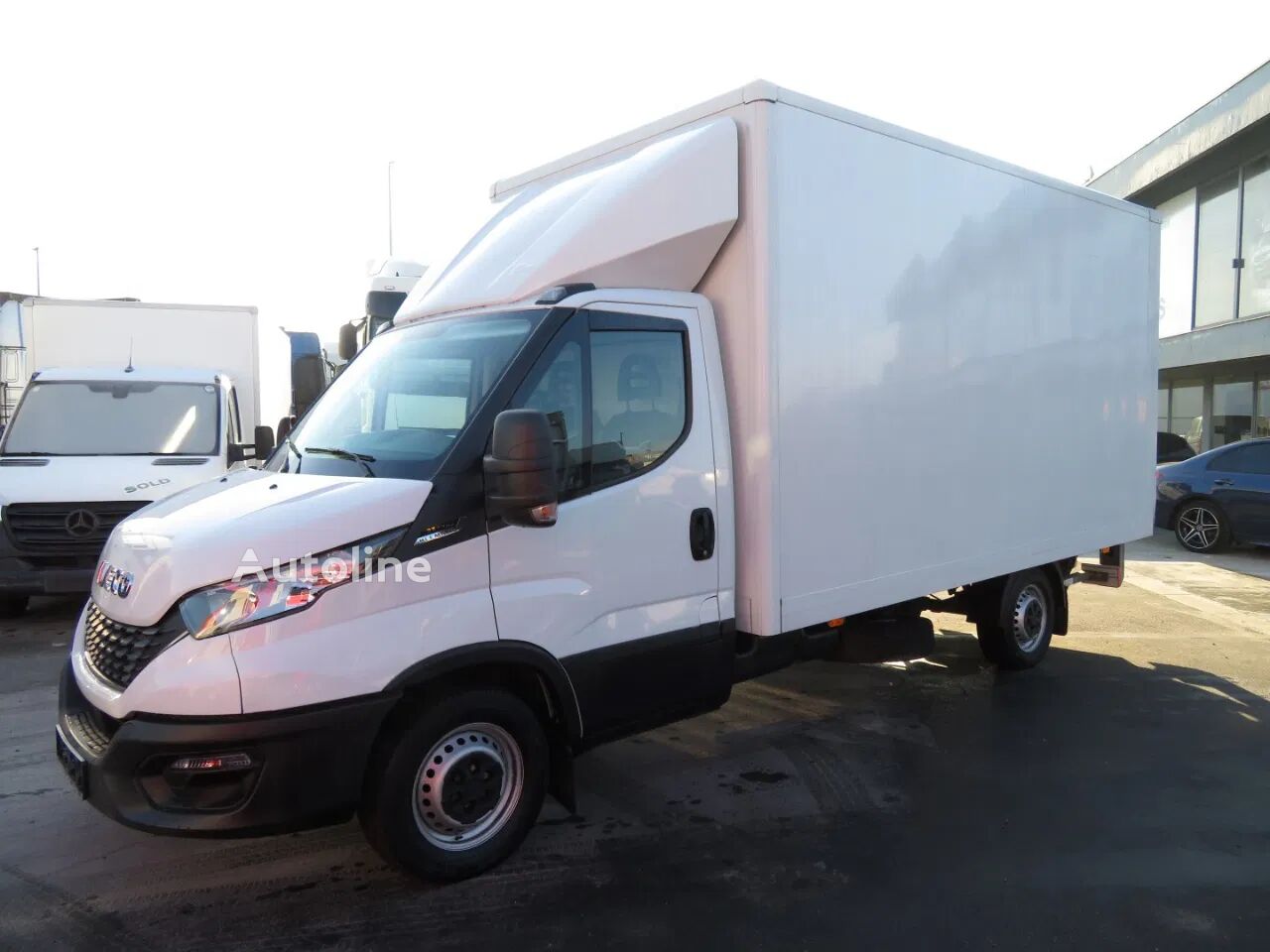 IVECO DAILY 35 S 14 A8 Koffer-LKW < 3.5t