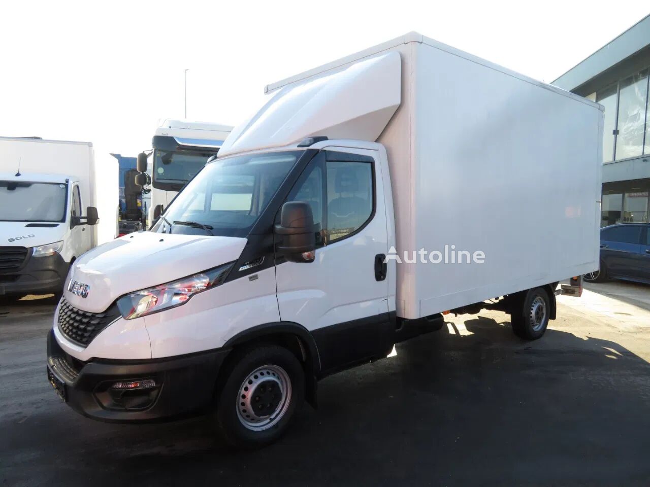 вантажівка фургон < 3.5т IVECO DAILY 35 S 14 A8