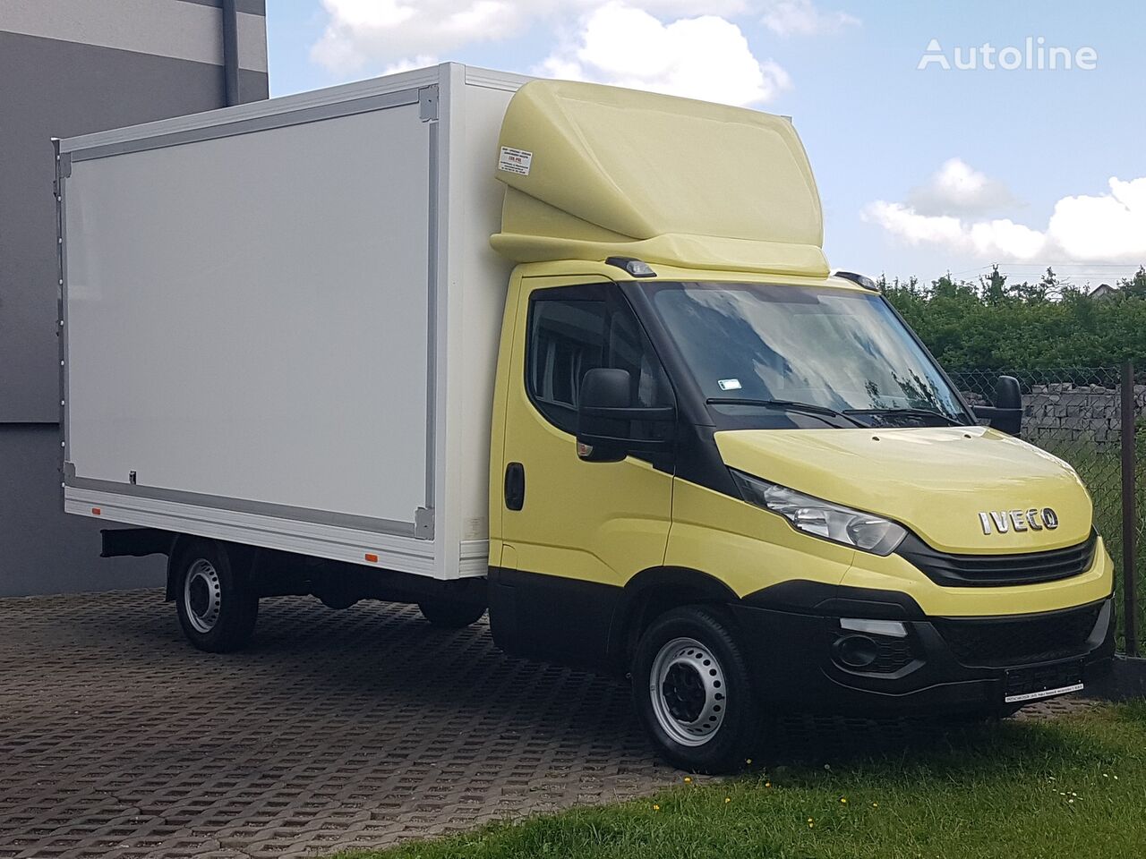 ciężarówka furgon < 3.5t IVECO DAILY 8EP KONTENER BOX 4,14x2,21x2,20 KLIMA MANUAL KRAJOWY