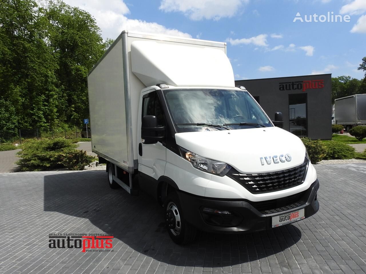 truk box < 3.5t IVECO DAILY 35C14 KONTENER 8 PALET TEMPOMAT KLIMATYZACJA AUTOMAT HI-MA