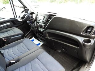 Prodaja IVECO DAILY 35C16 KONTENER WINDA 8 PALET TEMPOMAT BLIŹNIACZE KOŁA KLIM kamiona furgona < 3.5t - Slika 41 | Autoline BA IVECO DAILY 35C16 KONTENER WINDA 8 PALET TEMPOMAT BLIŹNIACZE KOŁA KLIM kamion furgon < 3.5t | Slika 41 - Autoline