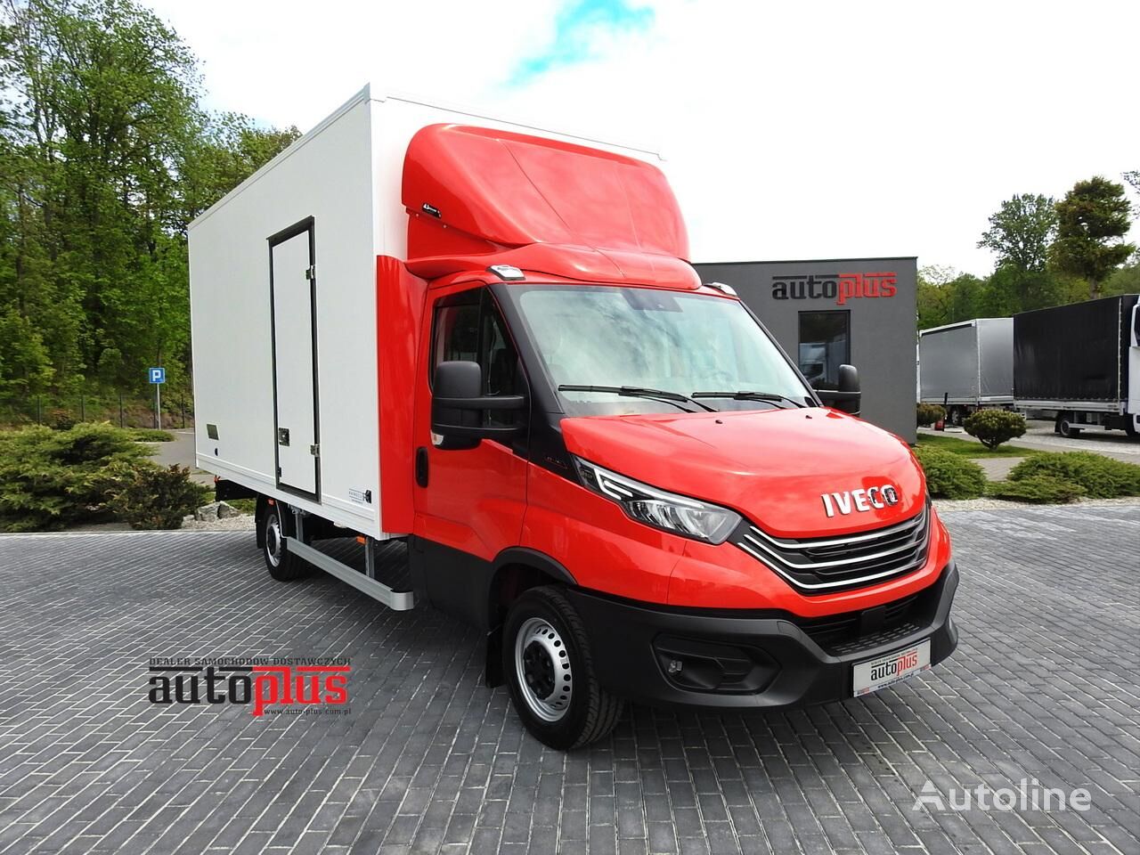 جديدة شاحنة مقفلة < 3.5طن IVECO DAILY 35S18