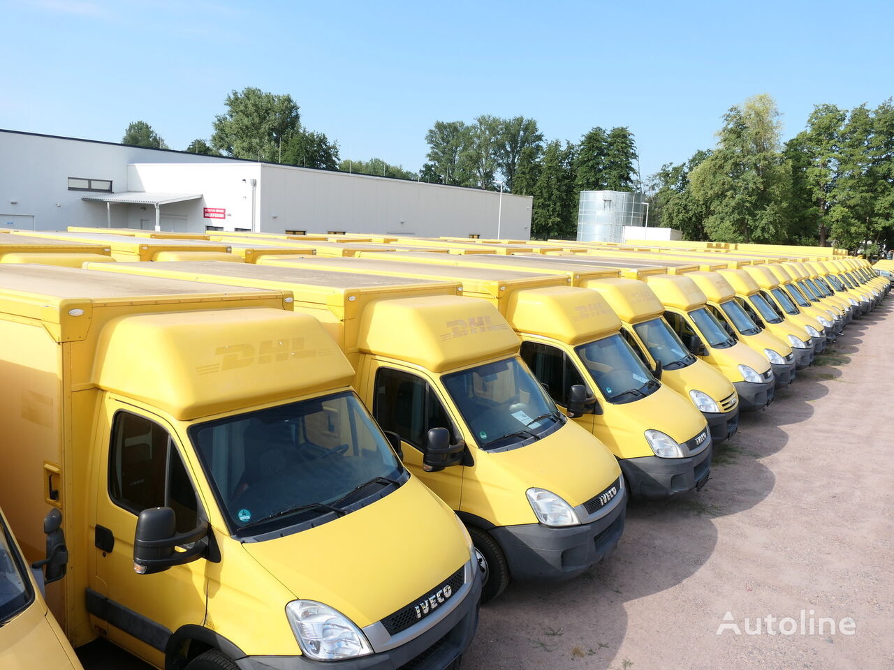 автофургон < 3.5т IVECO Daily 35 S11 AUTOMATIK KAMERA MAXI Regale DURCHGANG