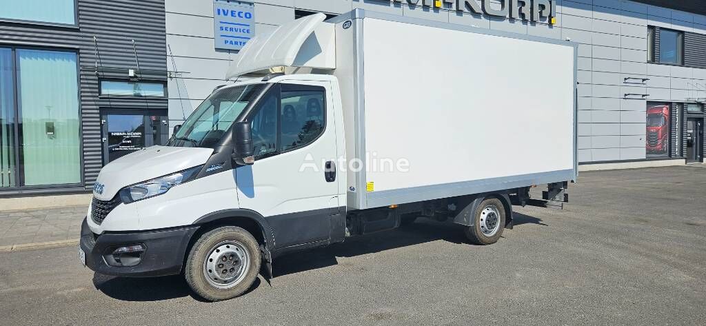 вантажівка фургон < 3.5т IVECO Daily 35S14A8