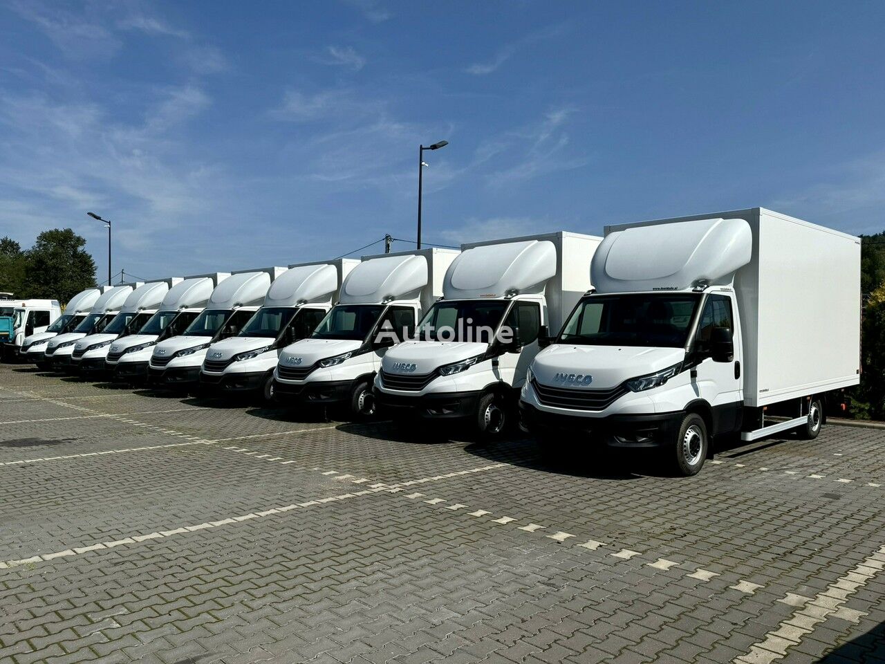 IVECO Daily 35S18 kamion furgon < 3.5t