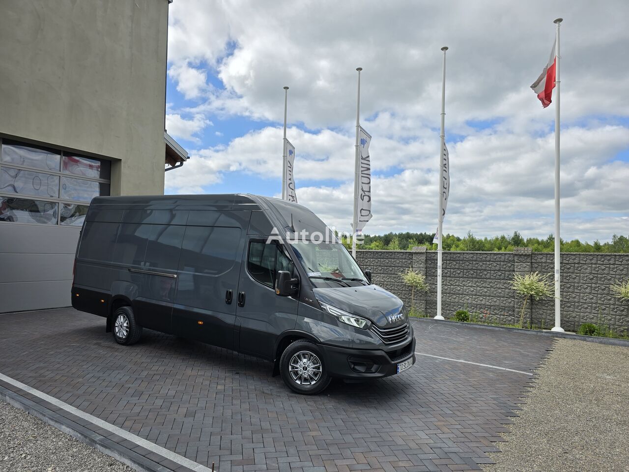 IVECO Daily 35S18 camión furgón < 3.5t