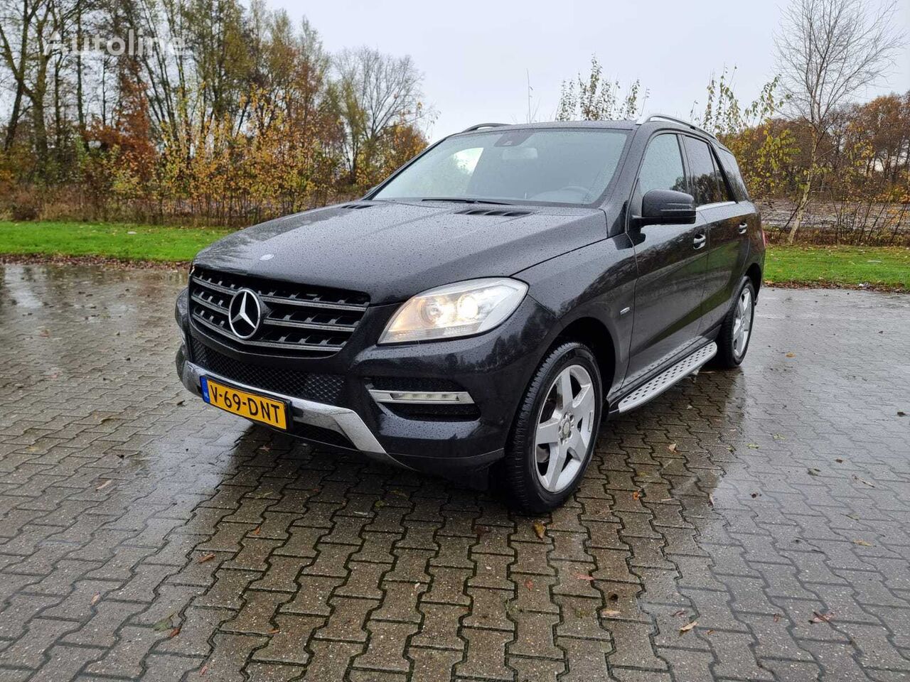 Mercedes-Benz ML350 Bluetec 4Matic camión furgón < 3.5t