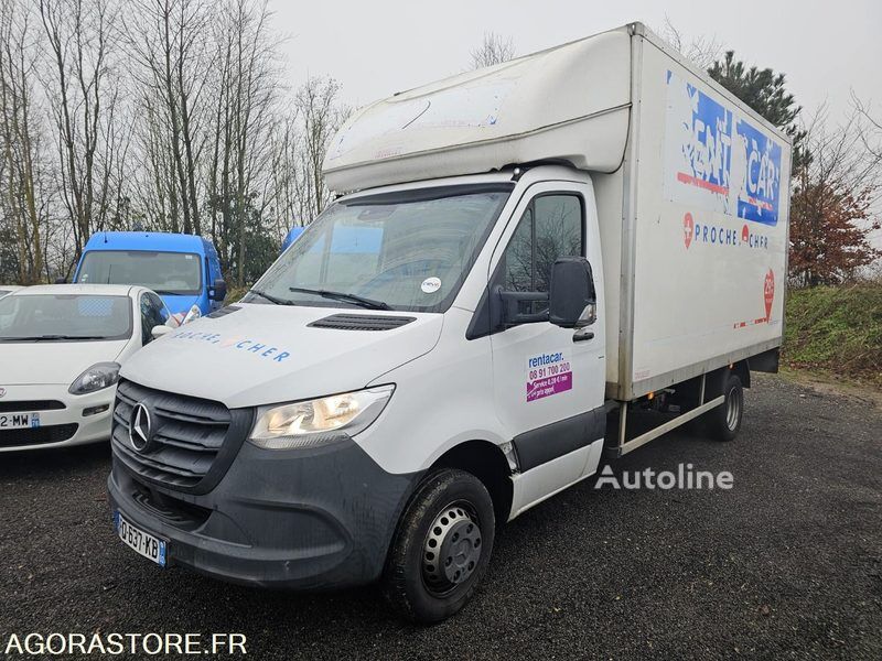 Mercedes-Benz Sprinter box truck < 3.5t