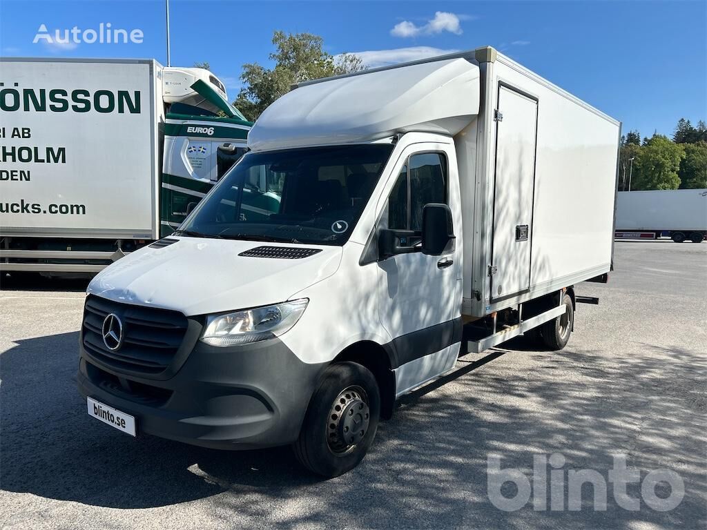 Mercedes-Benz Sprinter 516 CDI box truck < 3.5t