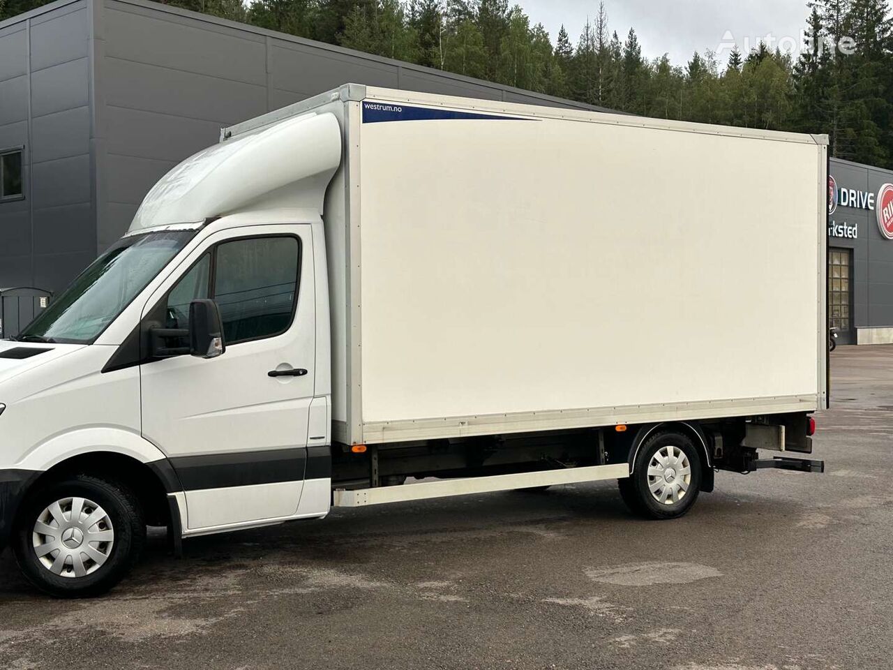 камион фургон < 3.5т Mercedes-Benz Sprinter Skapbil