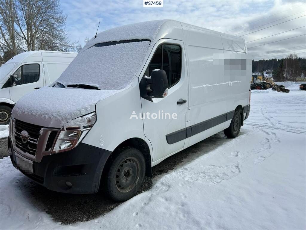 Nissan NV400 Box truck kamion furgon < 3.5t