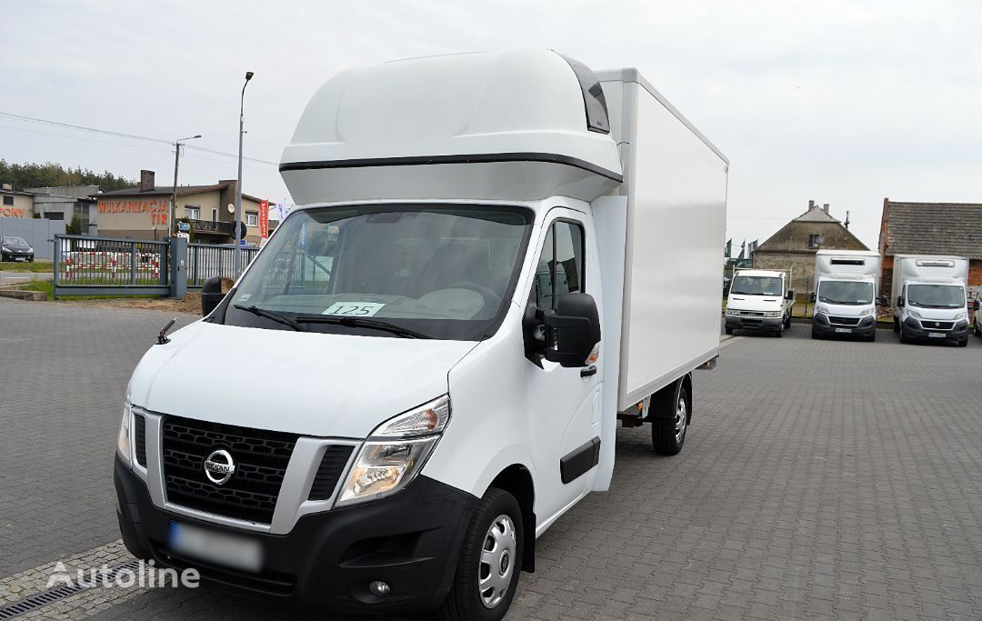 Nissan NV400 Container, Hen House, Registered box truck < 3.5t