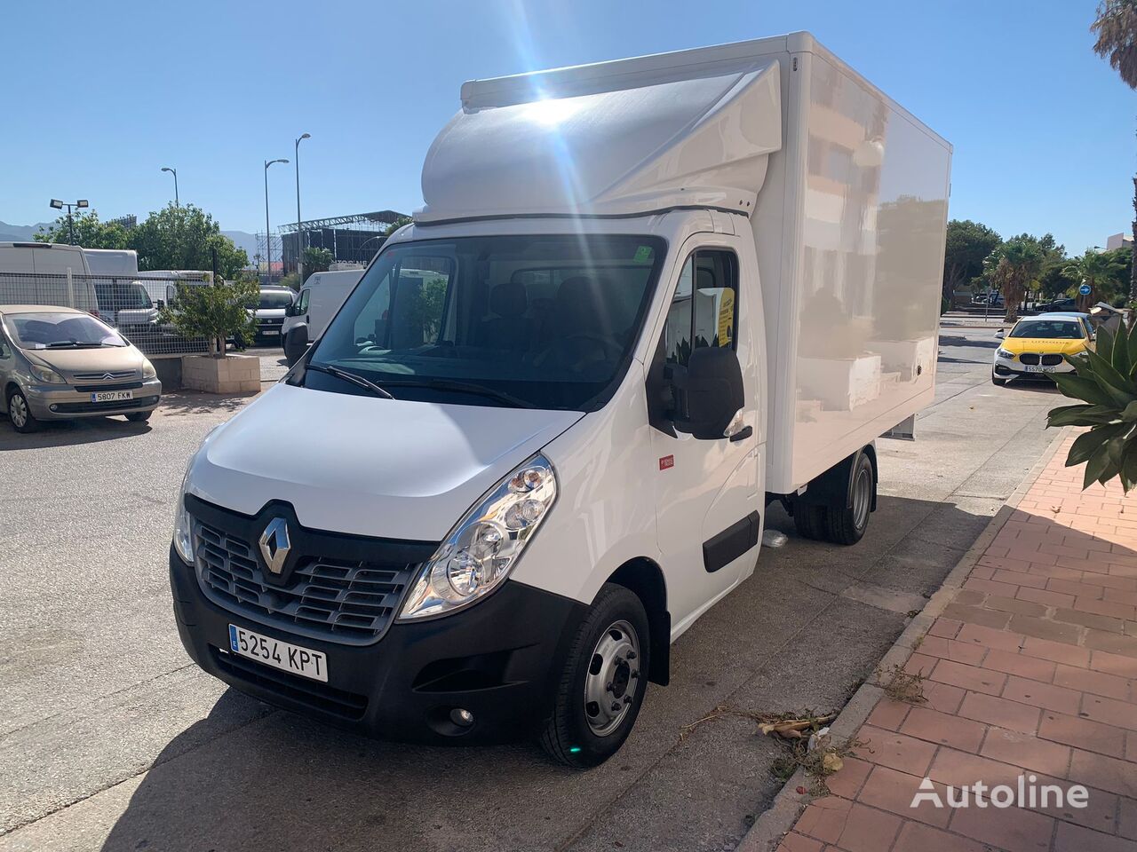 truk box < 3.5t Renault MASTER PAQUETERA