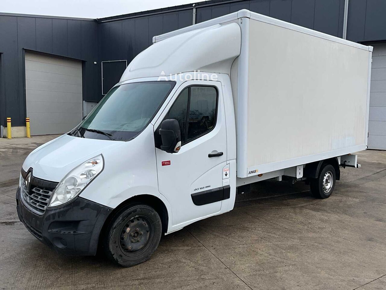 Renault Master box truck < 3.5t