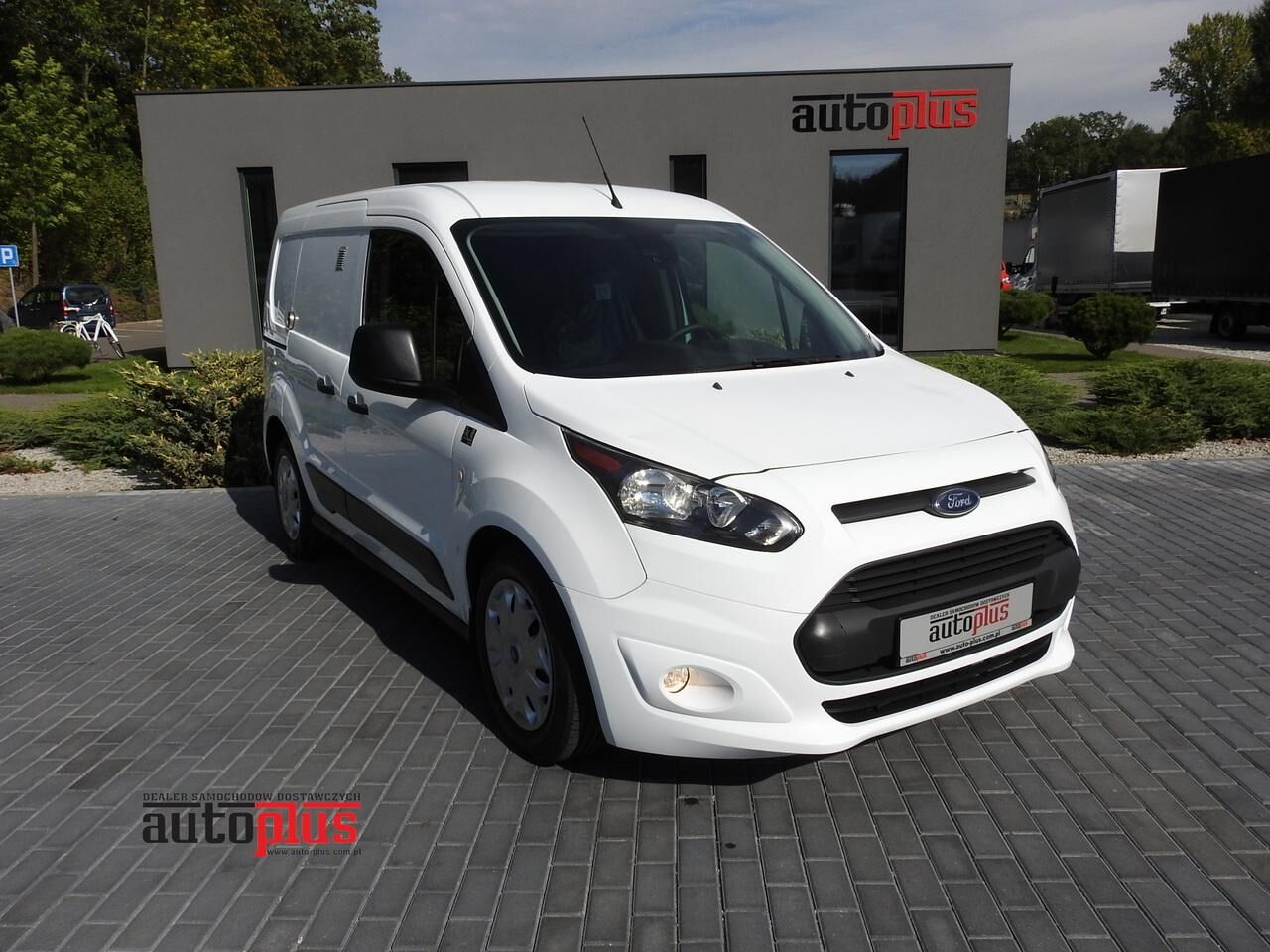 سيارة نقل بضائع صغيرة Ford TRANSIT CONNECT 