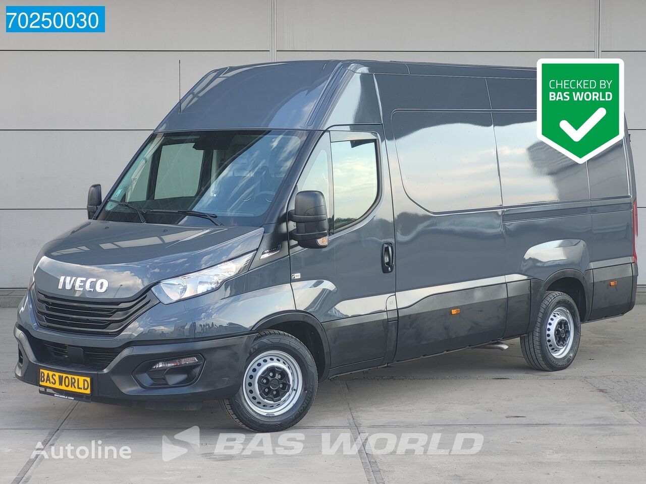 IVECO Daily 35S14 Automaat L2H2 Airco Cruise 3500kg trekgewicht Parkee furgoneta pequeña