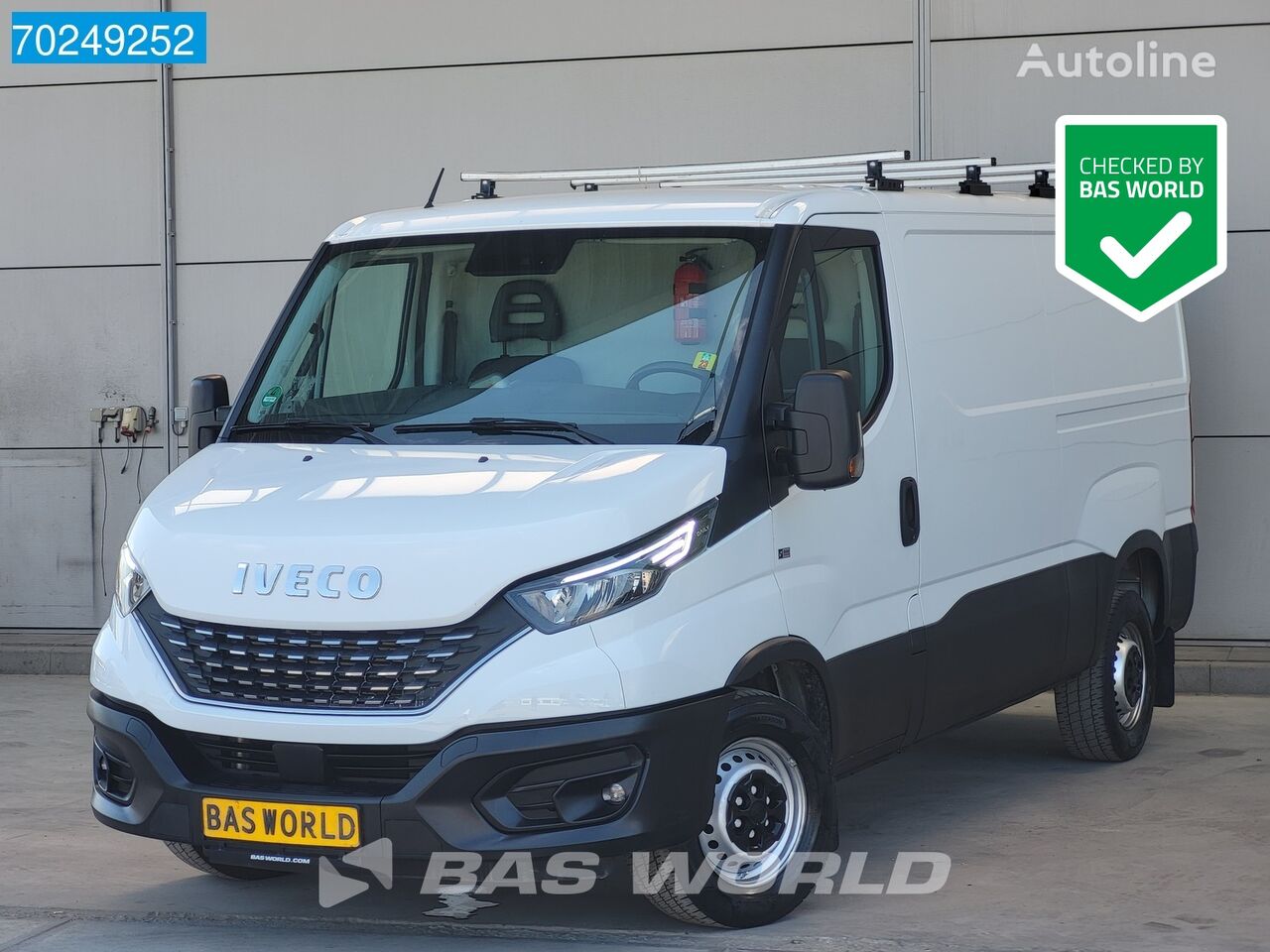 IVECO Daily 35S18 180PK Automaat L2H1 Laag dak ACC LED 3.5t Trekhaak C furgoneta pequeña