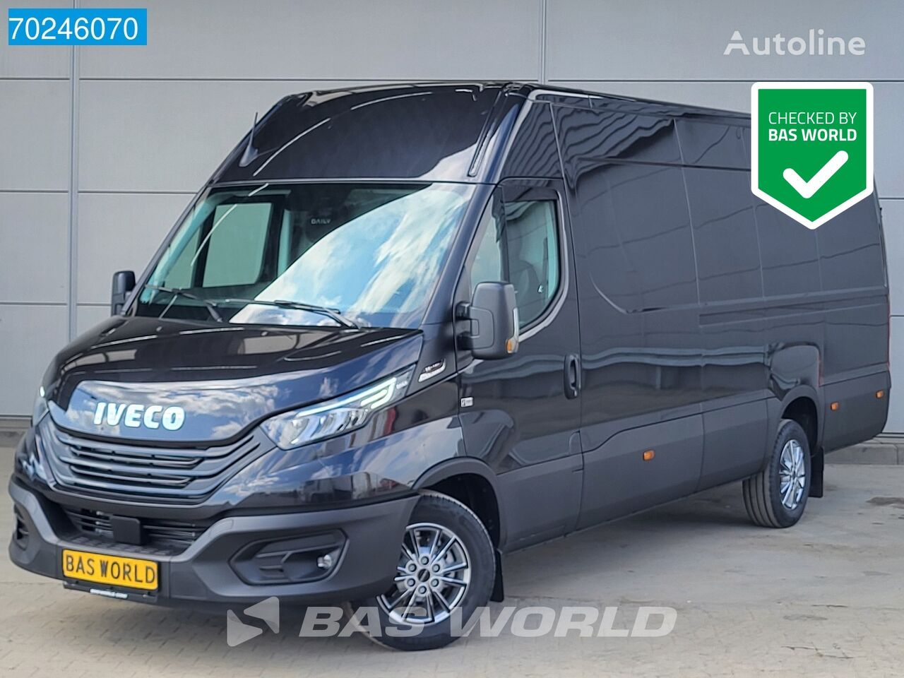 furgão compacto IVECO Daily 35S18 3.0L Automaat L3H2 ACC Navi LED Camera Trekhaak 16m3 novo