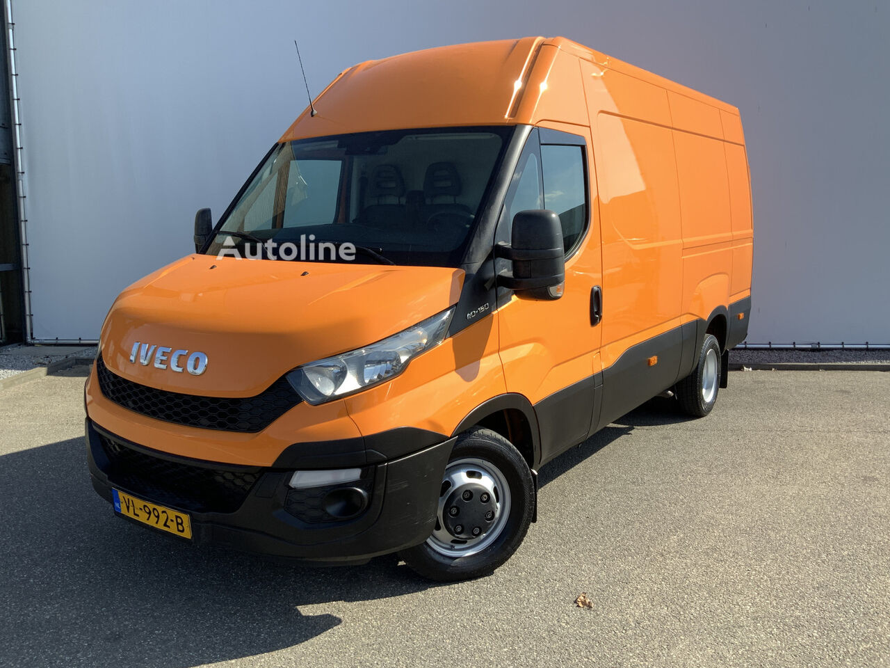 Fourgonnette IVECO Daily 40C15V 3.0 352 H3 L Airco 3 Zits Trekhaak 3500 kg à vendre | Autoline TG Fourgonnette IVECO Daily 40C15V 3.0 352 H3 L Airco 3 Zits Trekhaak 3500 kg - Autoline