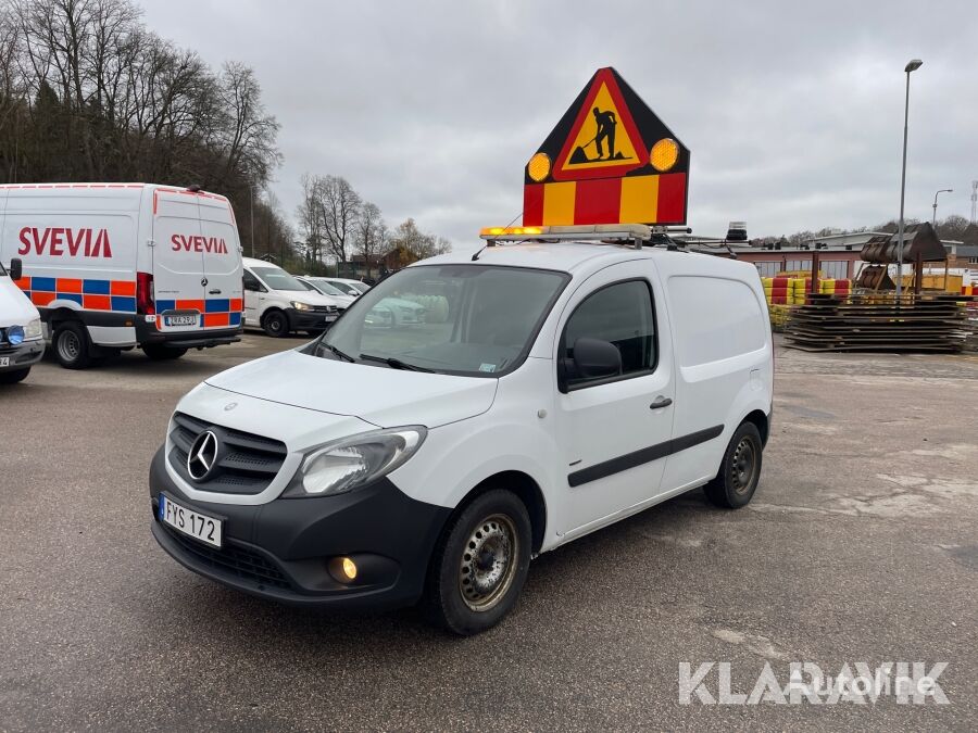 سيارة نقل بضائع صغيرة Mercedes-Benz Citan