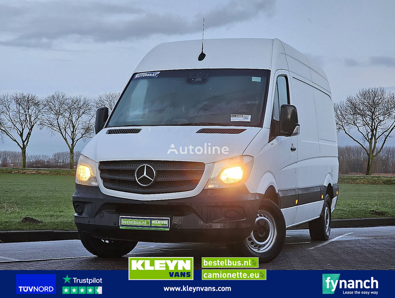 Mercedes-Benz SPRINTER 319 L2H2 3.0Ltr V6 Navi! lille varevogn