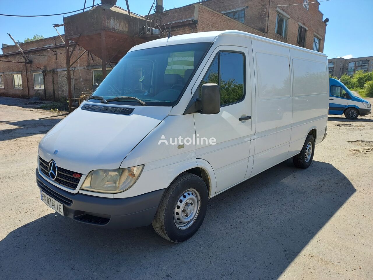 سيارة نقل بضائع صغيرة Mercedes-Benz Sprinter 211