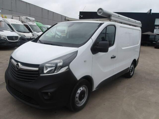 van berbasis mobil penumpang Opel Vivaro