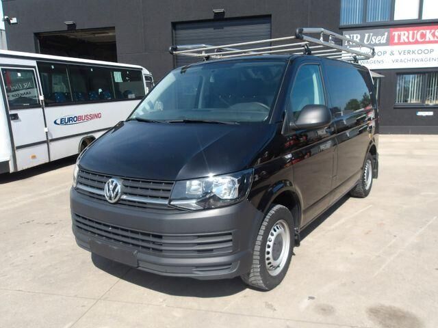 سيارة نقل بضائع صغيرة Volkswagen Transporter