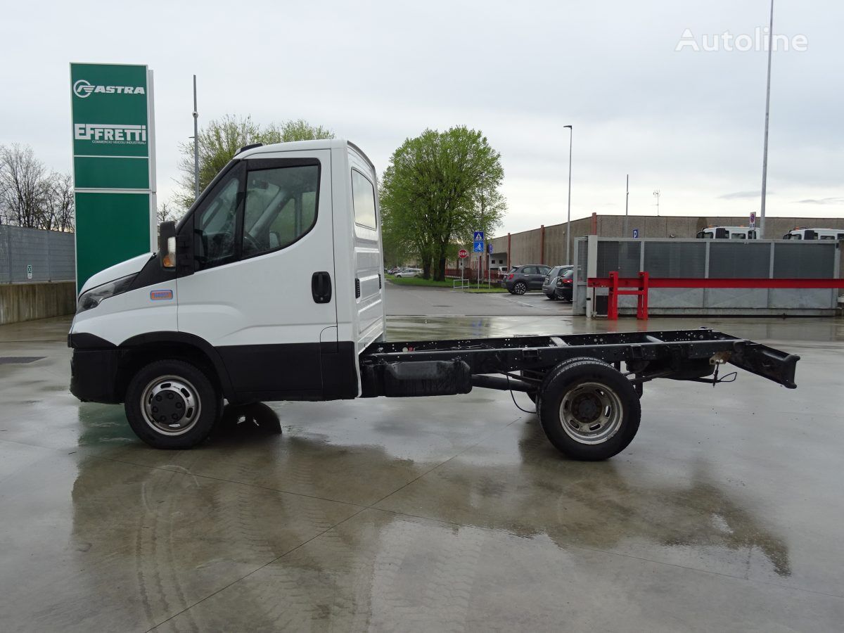 грузовик шасси < 3.5т IVECO DAILY 35C17