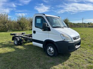 섀시 트럭 < 3.5t IVECO Daily 35C13