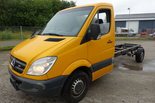 Mercedes-Benz Sprinter 319 CDI Automatic - A/C - Chassis chassis truck < 3.5t