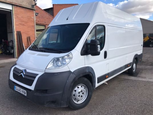 Citroen Jumper closed box van