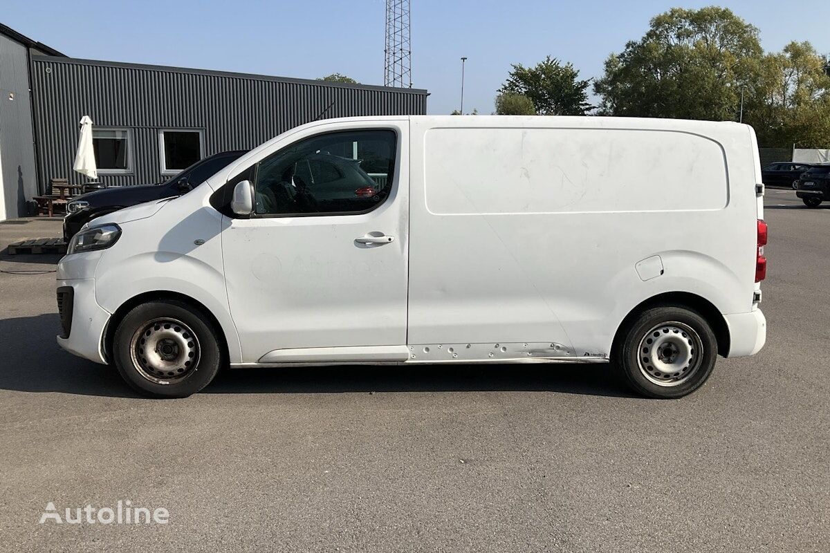 Citroen Jumpy closed box van