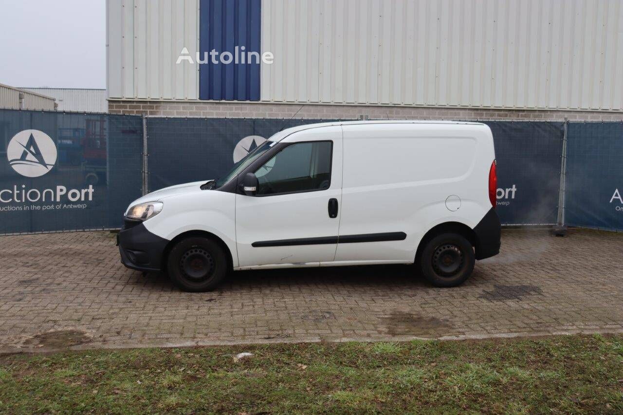 fourgon utilitaire FIAT Doblo