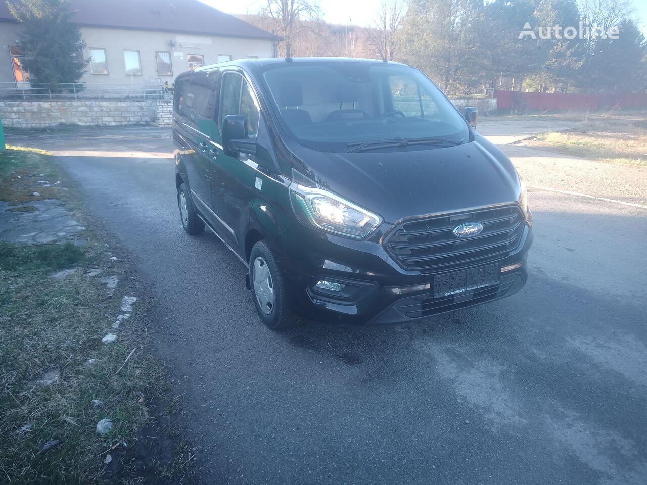 Ford transit custom trend closed box van