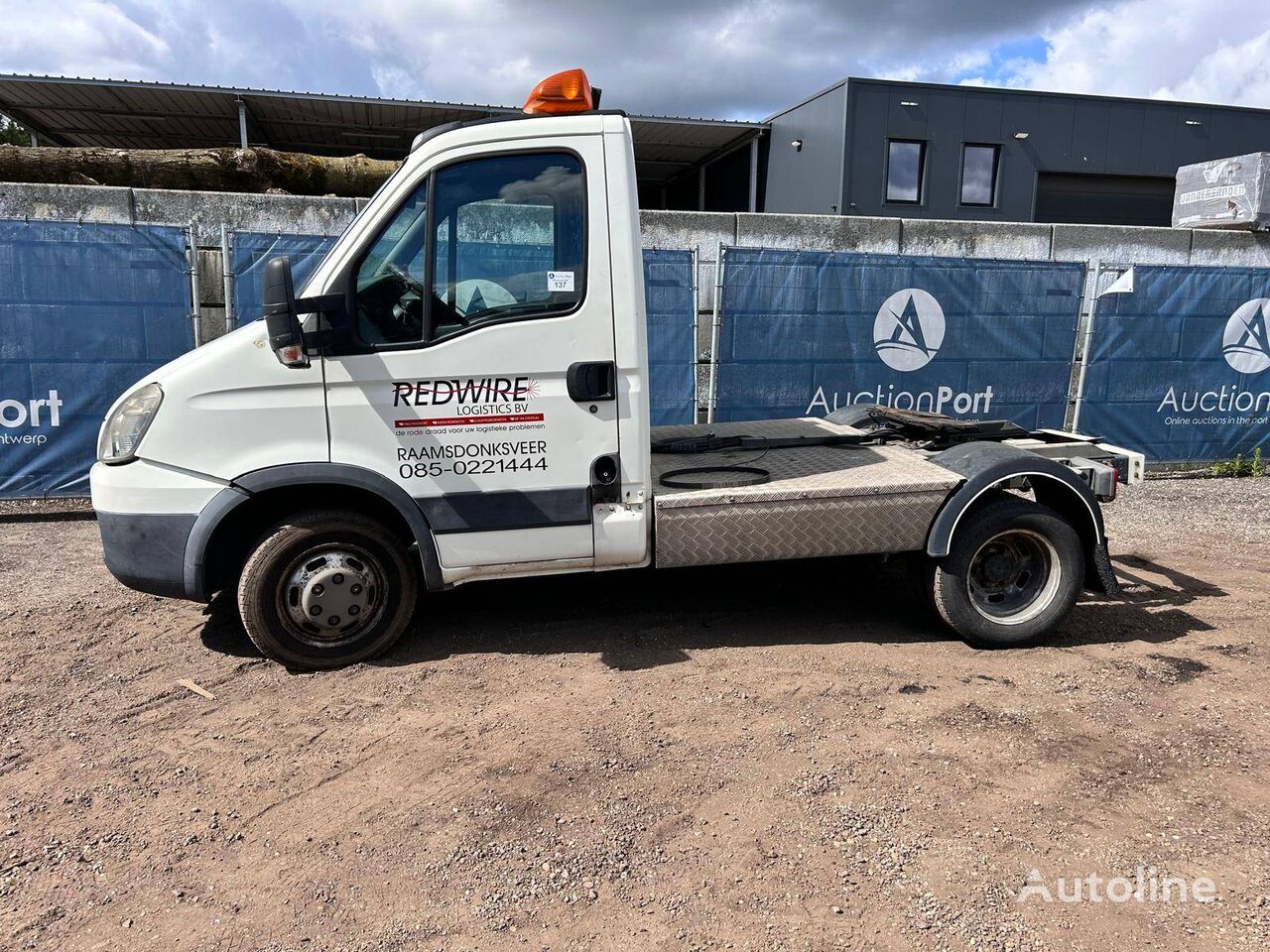 IVECO 40C18 closed box van