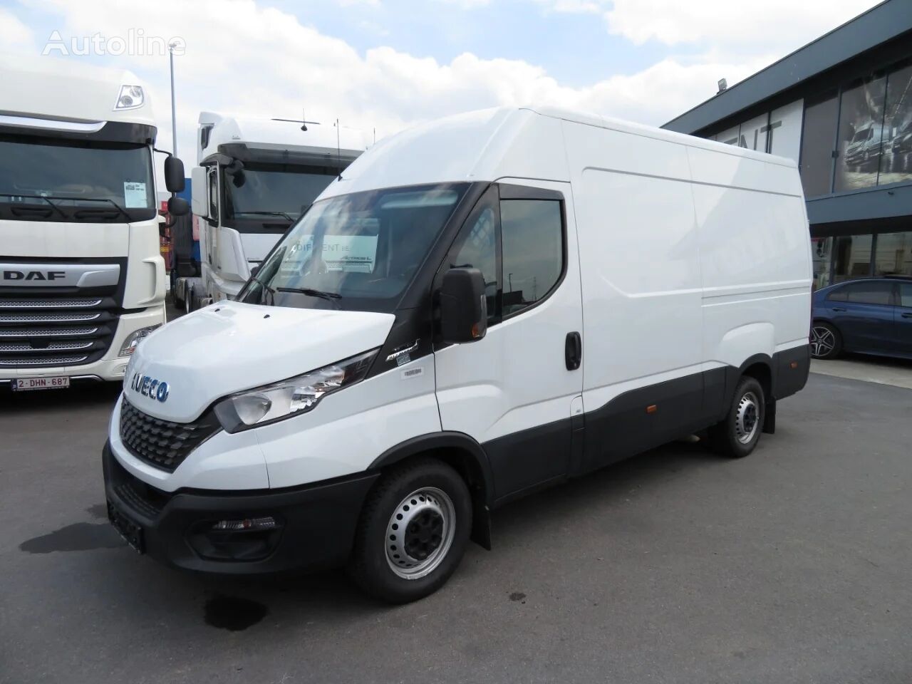 الميكروباصات شاحنة مقفلة IVECO DAILY 35 S 16 A 8