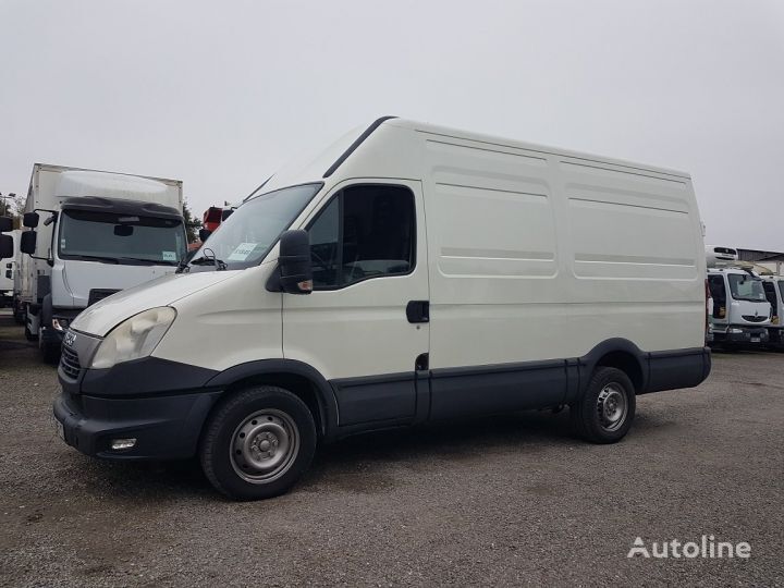 autoutilitară furgon IVECO Daily 35 S 13 V12