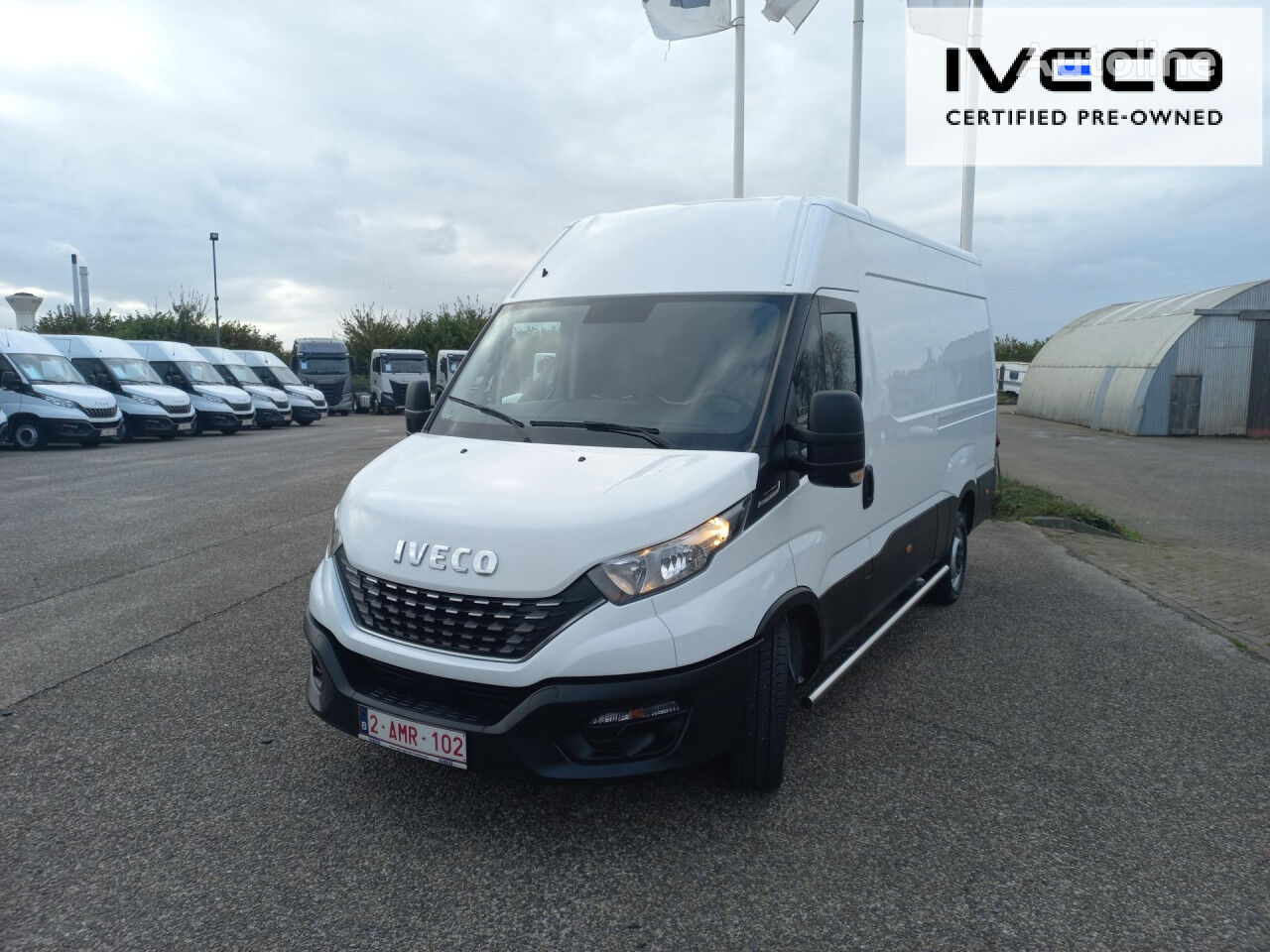 бус фургон IVECO Daily 35S14A8