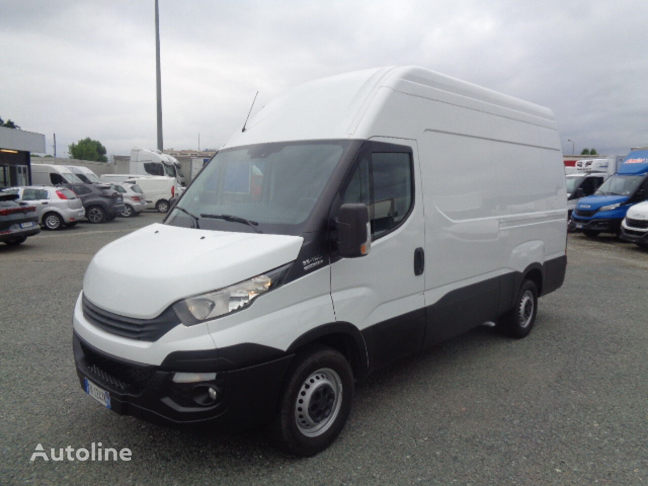 μίνι φορτηγό κόφα IVECO Daily 35S16