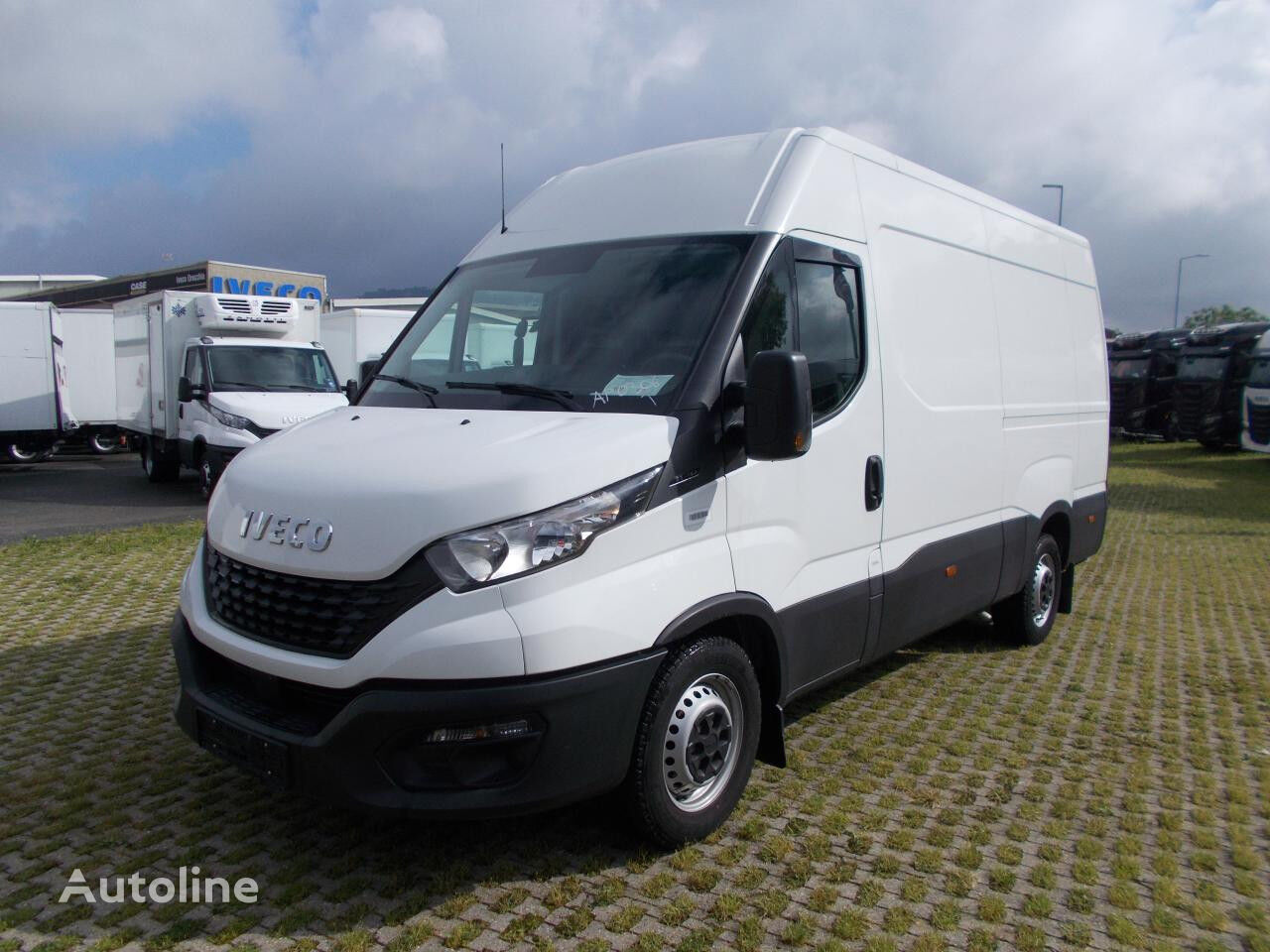 dostawczy furgon IVECO Daily 35S16 3520L