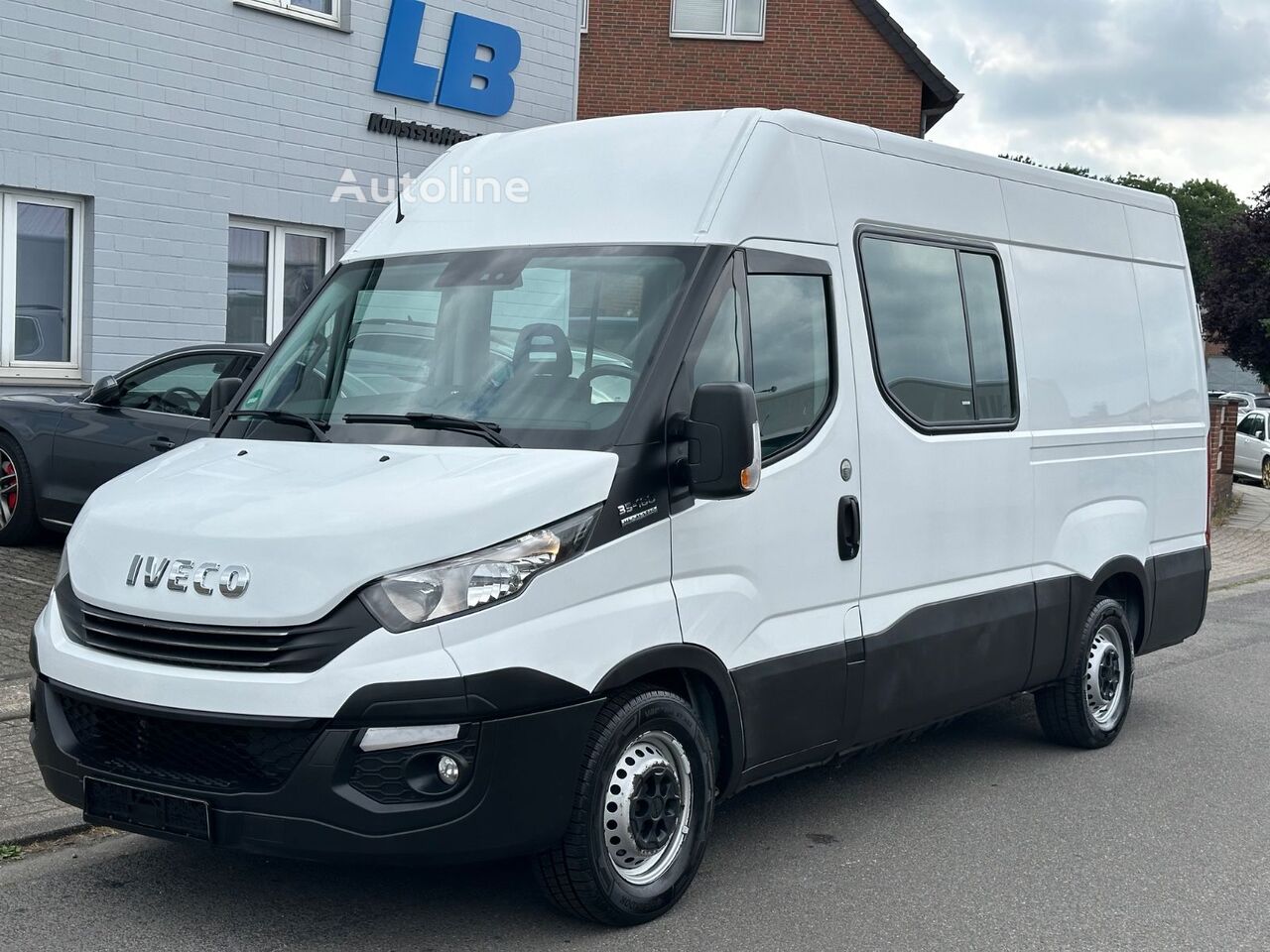 Fourgon utilitaire IVECO Daily Kasten HKa 35S18 - Autoline