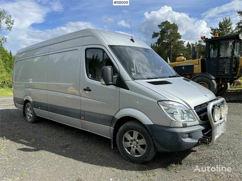 Mercedes-Benz 319 CDI, Service car closed box van